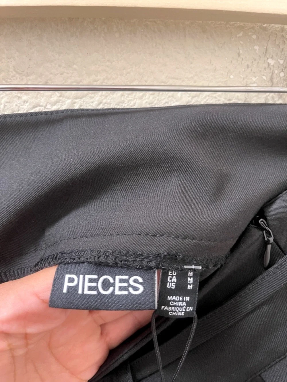 NWT PIECES Frida Short Pleated Skirt